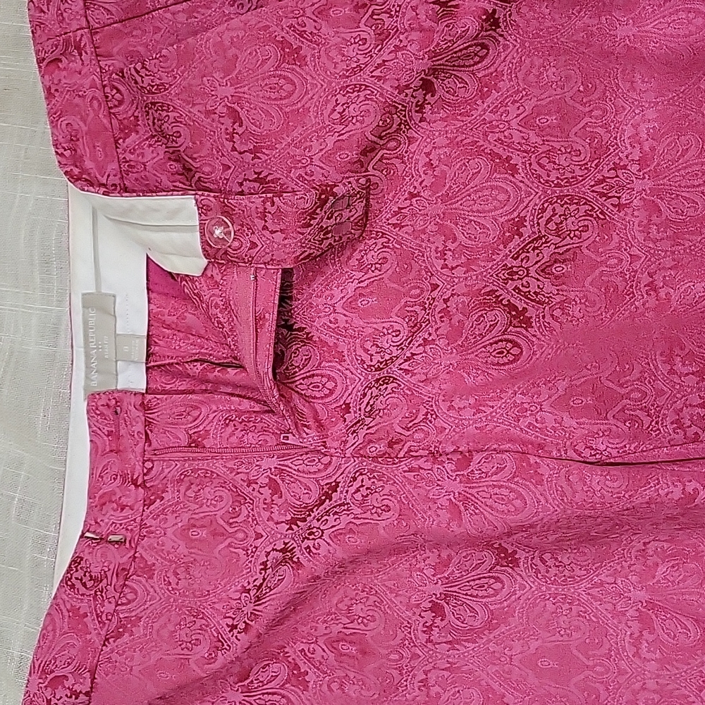 Pretty Pink Banana Republic Crop Pants